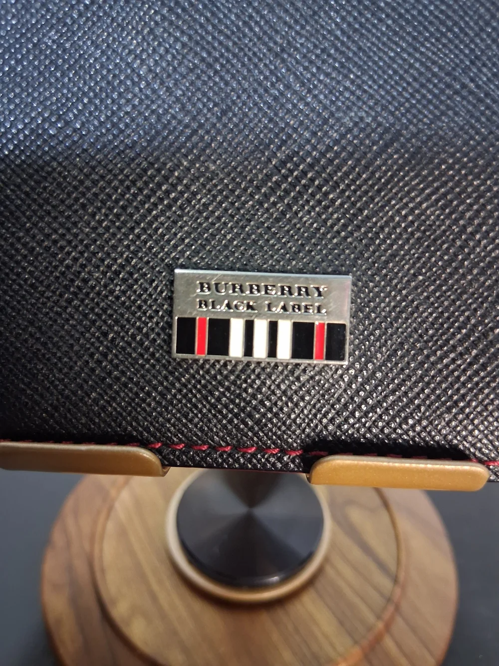 Burberry compact accessory